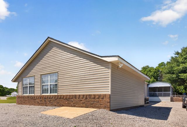 2673 McKnight Rd, Culleoka, TN 38451