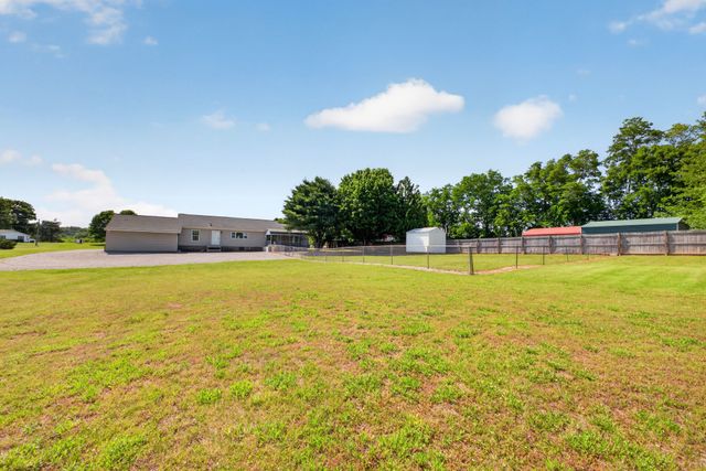 2673 McKnight Rd, Culleoka, TN 38451