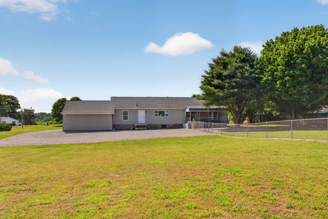 2673 McKnight Rd, Culleoka, TN 38451