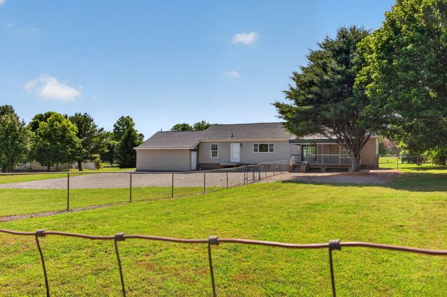 2673 McKnight Rd, Culleoka, TN 38451