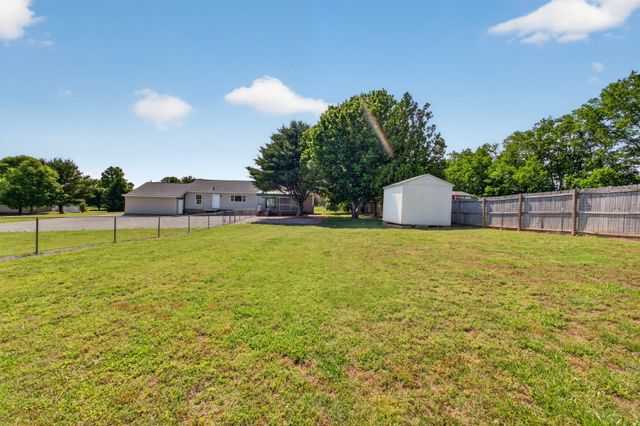 2673 McKnight Rd, Culleoka, TN 38451