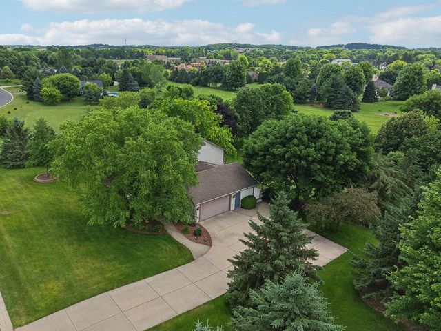 N70W28675 Huntington STREET, Hartland, WI 53029