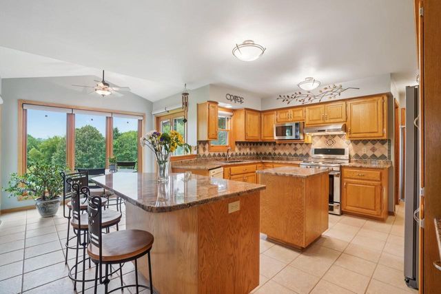 N70W28675 Huntington STREET, Hartland, WI 53029