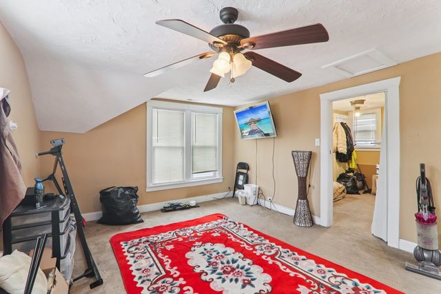 262 S WESTON Avenue, Elgin, IL 60123