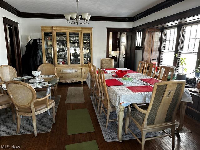 3306 West Boulevard, Cleveland, OH 44111