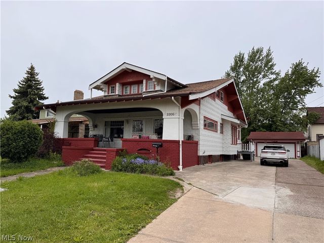 3306 West Boulevard, Cleveland, OH 44111