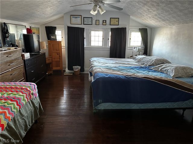 3306 West Boulevard, Cleveland, OH 44111