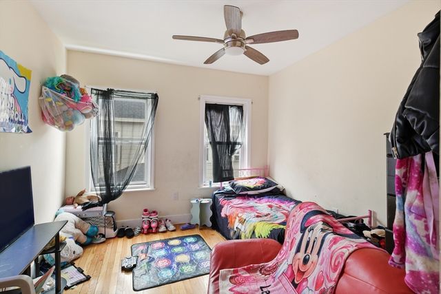 28-30 Nelson Ave, Springfield, MA 01109