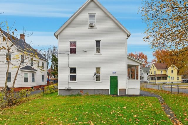 28-30 Nelson Ave, Springfield, MA 01109