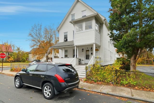 28-30 Nelson Ave, Springfield, MA 01109