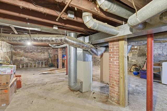 28-30 Nelson Ave, Springfield, MA 01109