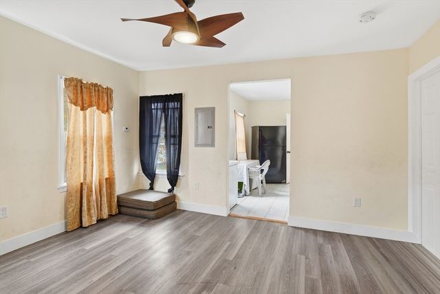 28-30 Nelson Ave, Springfield, MA 01109