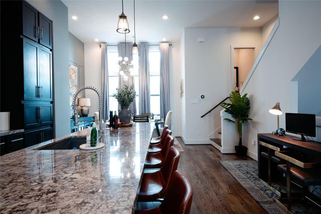 2826 Clay Street, Houston, TX 77003