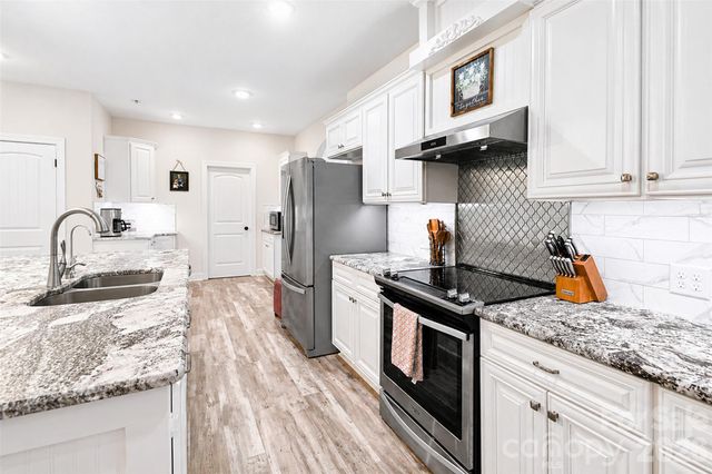 36276 Vick Road, New London, NC 28127