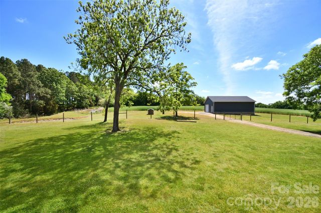 36276 Vick Road, New London, NC 28127
