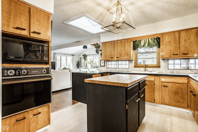 8270 E 12th Street, Indianapolis, IN 46219