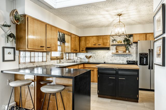 8270 E 12th Street, Indianapolis, IN 46219