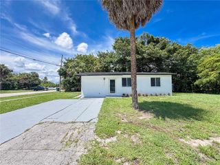 3311 NW 9th St, Lauderhill, FL 33311