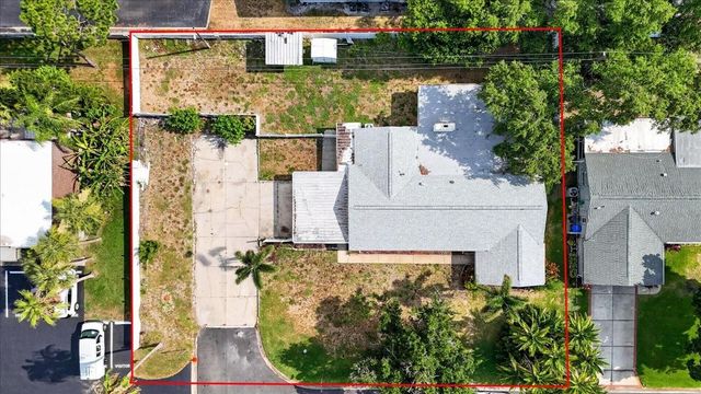 6999 16TH AVENUE N, St Petersburg, FL 33710