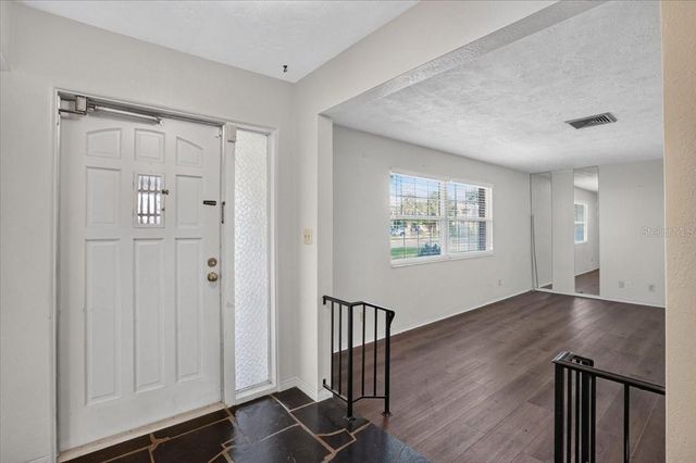 6999 16TH AVENUE N, St Petersburg, FL 33710