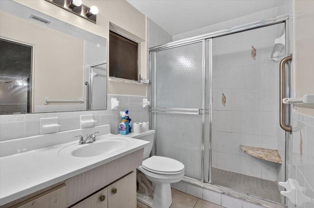 6999 16TH AVENUE N, St Petersburg, FL 33710