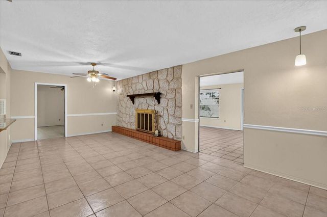 6999 16TH AVENUE N, St Petersburg, FL 33710