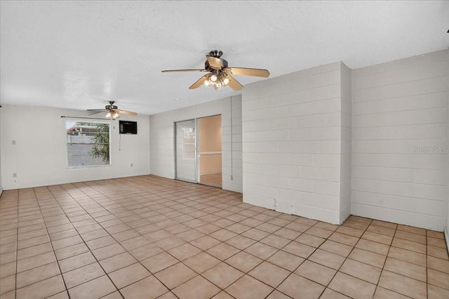 6999 16TH AVENUE N, St Petersburg, FL 33710
