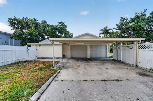 6999 16TH AVENUE N, St Petersburg, FL 33710