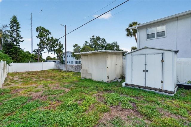6999 16TH AVENUE N, St Petersburg, FL 33710