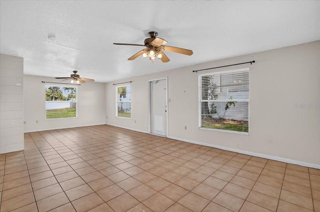 6999 16TH AVENUE N, St Petersburg, FL 33710