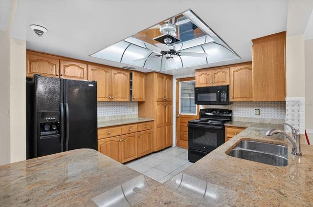 6999 16TH AVENUE N, St Petersburg, FL 33710