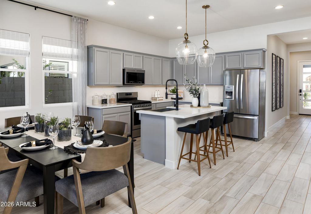 Image 4 of property listing at 15552 S 182ND Avenue, Goodyear, AZ 85338