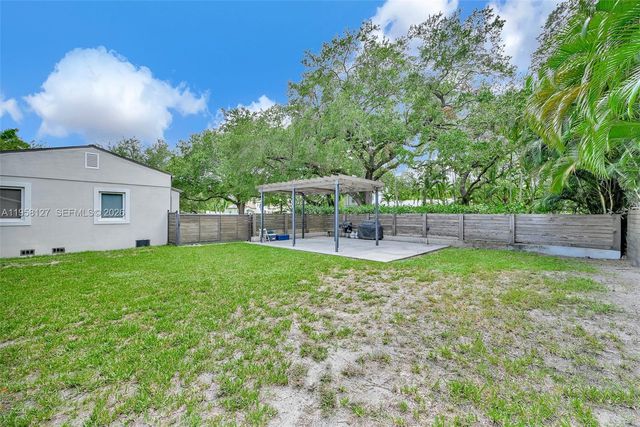 295 De Leon Dr, Miami Springs, FL 33166