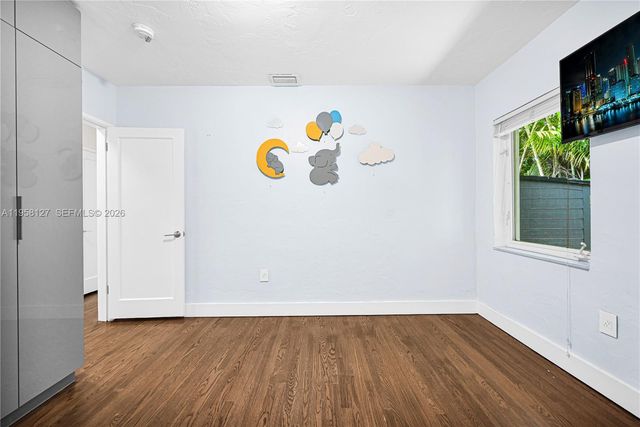 295 De Leon Dr, Miami Springs, FL 33166