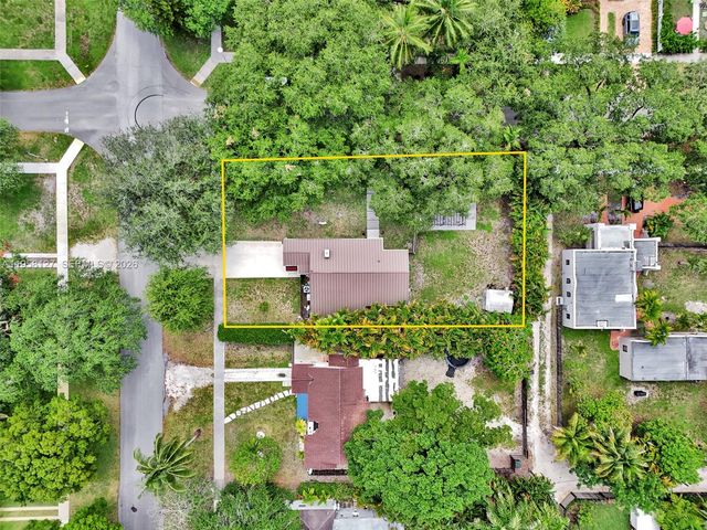 295 De Leon Dr, Miami Springs, FL 33166