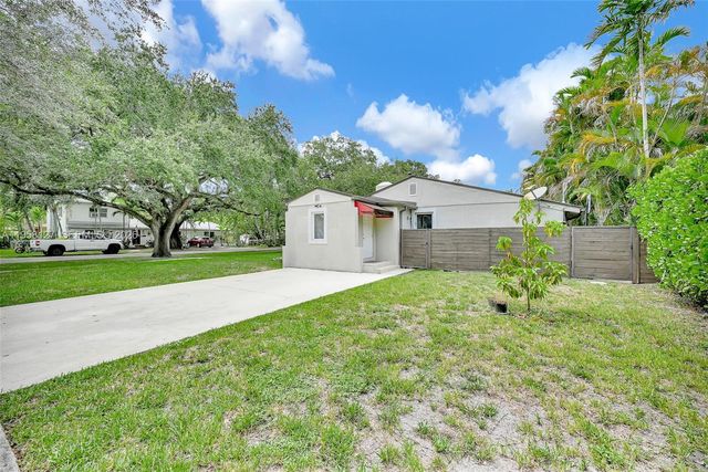 295 De Leon Dr, Miami Springs, FL 33166