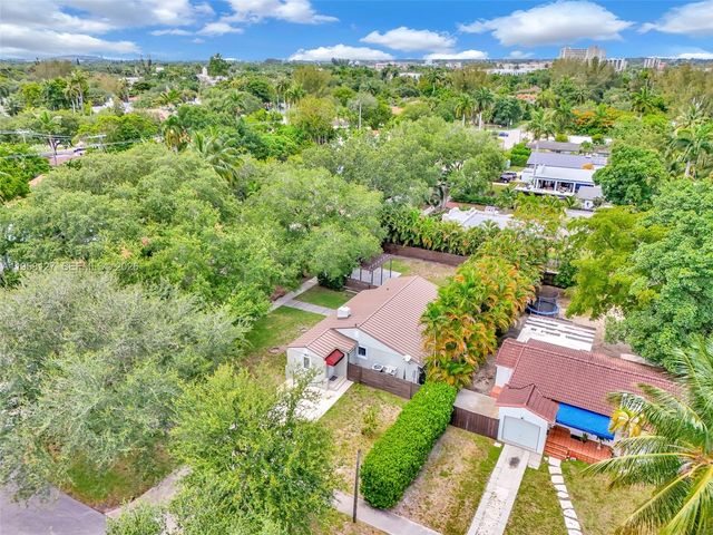 295 De Leon Dr, Miami Springs, FL 33166