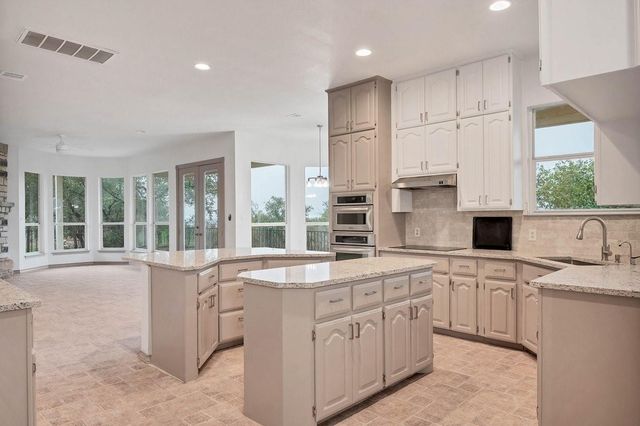 4303 Bob Wire RD, Spicewood, TX 78669