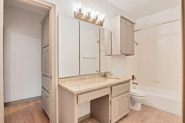 4303 Bob Wire RD, Spicewood, TX 78669