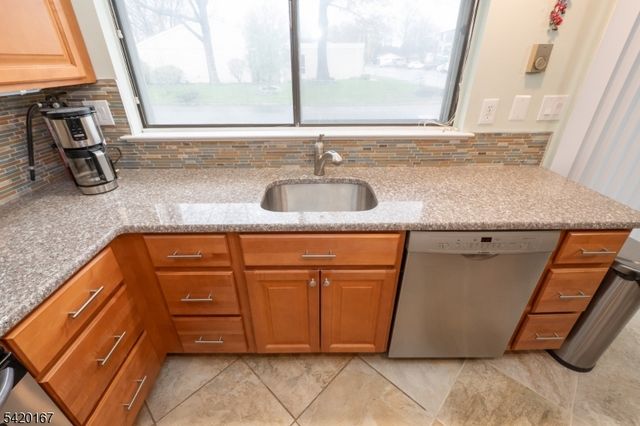 264 Crosse Dr B, Monroe Twp., NJ 08831