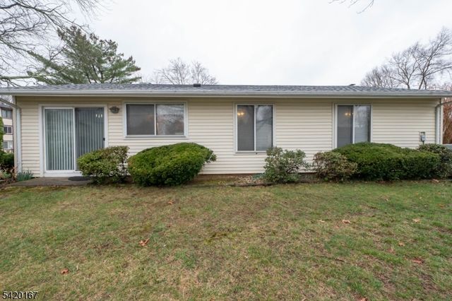 264 Crosse Dr B, Monroe Twp., NJ 08831