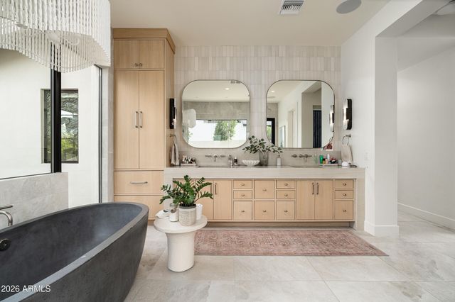 10620 E CHOLLA Street, Scottsdale, AZ 85259