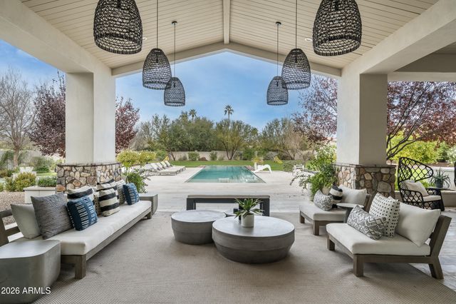 10620 E CHOLLA Street, Scottsdale, AZ 85259