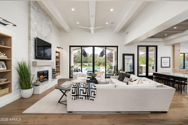 10620 E CHOLLA Street, Scottsdale, AZ 85259