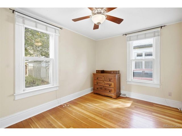 7806 Grandview Ave, Arvada, CO 80002