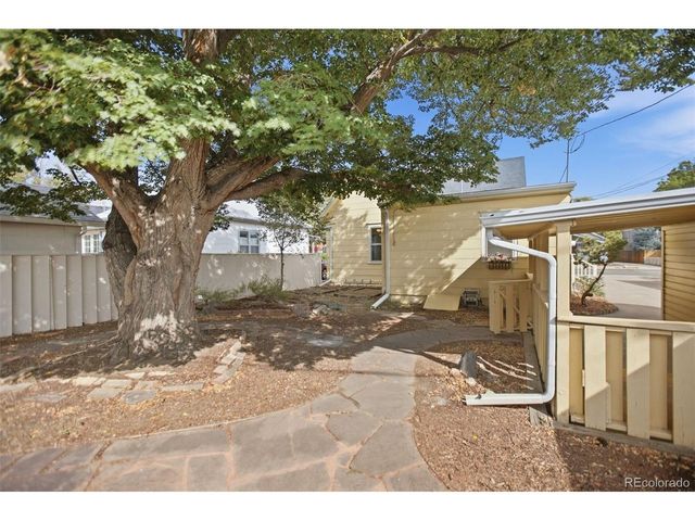 7806 Grandview Ave, Arvada, CO 80002