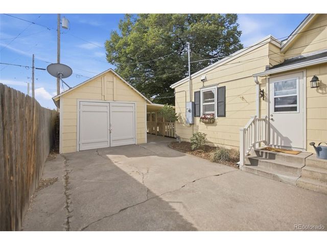7806 Grandview Ave, Arvada, CO 80002
