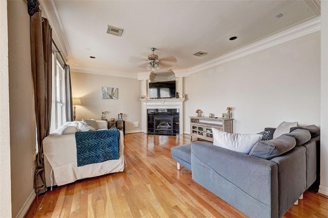 835 Rosine Street, Houston, TX 77019