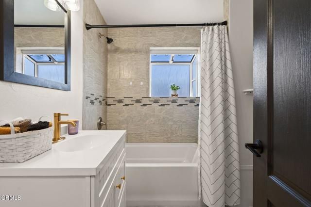 385 Sunset Avenue, Oak View, CA 93022