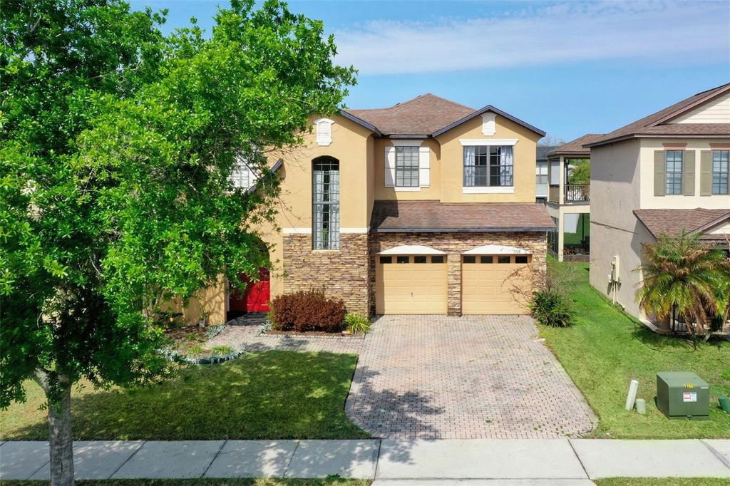 Image 2 of property listing at 9708 OLD PATINA WAY, Orlando, FL 32832